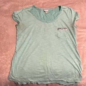 Blue scoop neck pocket tee